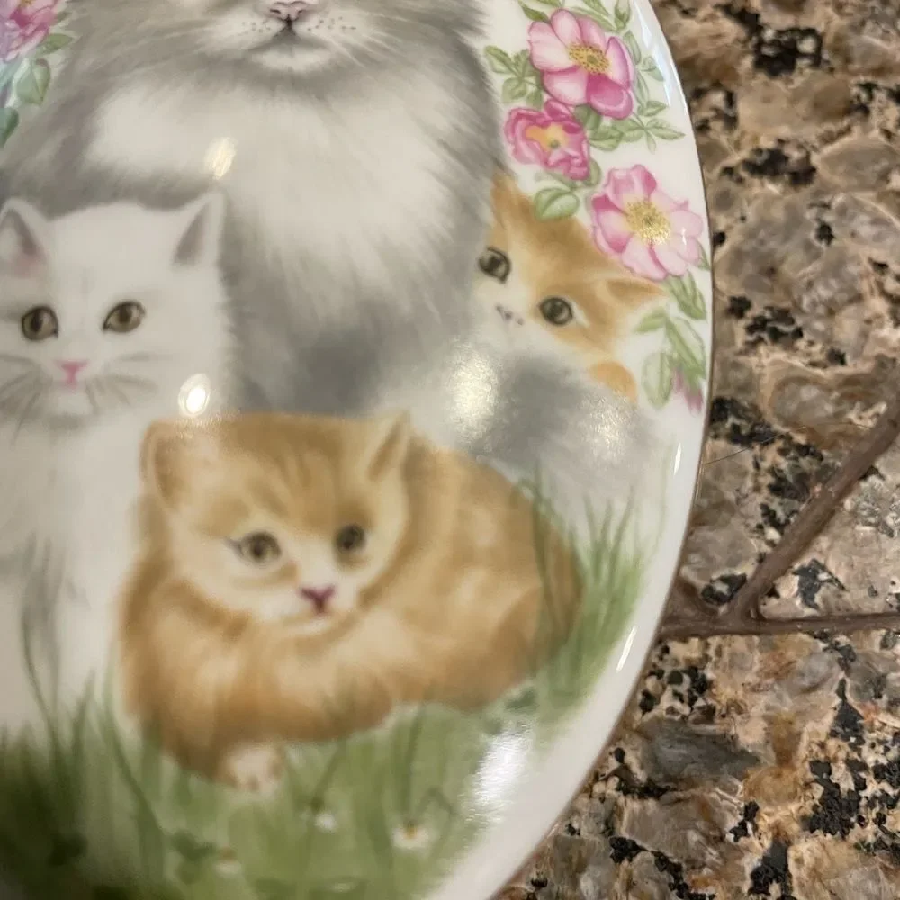 Sir Lanka Vintage Cat Ornaments and a 1981 Cat Porcelain Trinket Dish Ha…